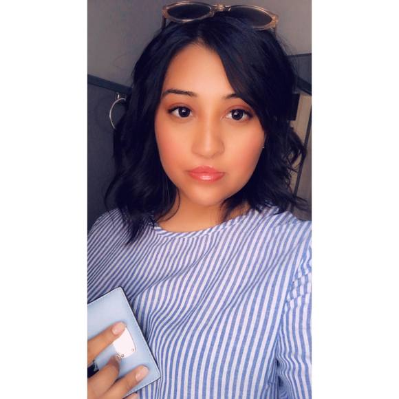 Meet your Posher, Nathaly - Picture 1 of 1